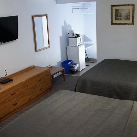 Robyn'S Motel Peterborough Ngoại thất bức ảnh