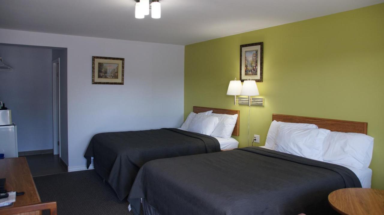 Robyn'S Motel Peterborough Ngoại thất bức ảnh
