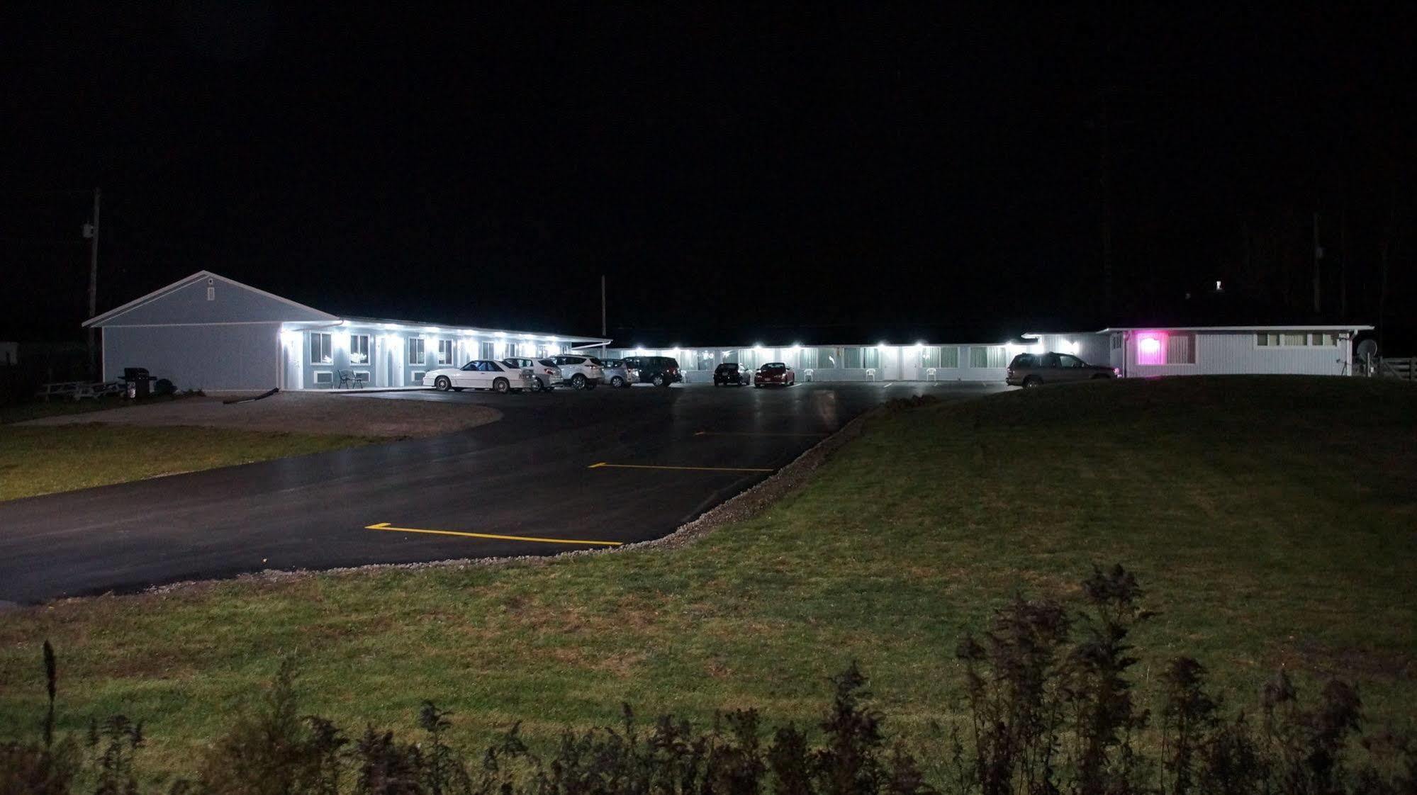 Robyn'S Motel Peterborough Ngoại thất bức ảnh