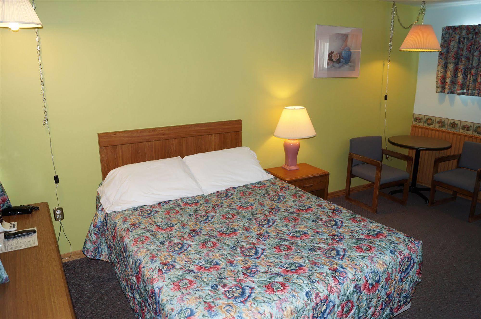 Robyn'S Motel Peterborough Ngoại thất bức ảnh
